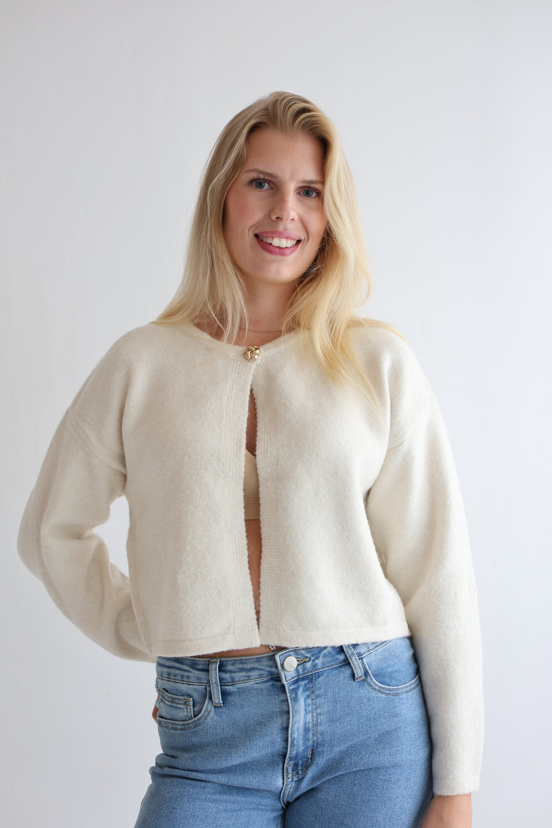 Cardigan Halo Button