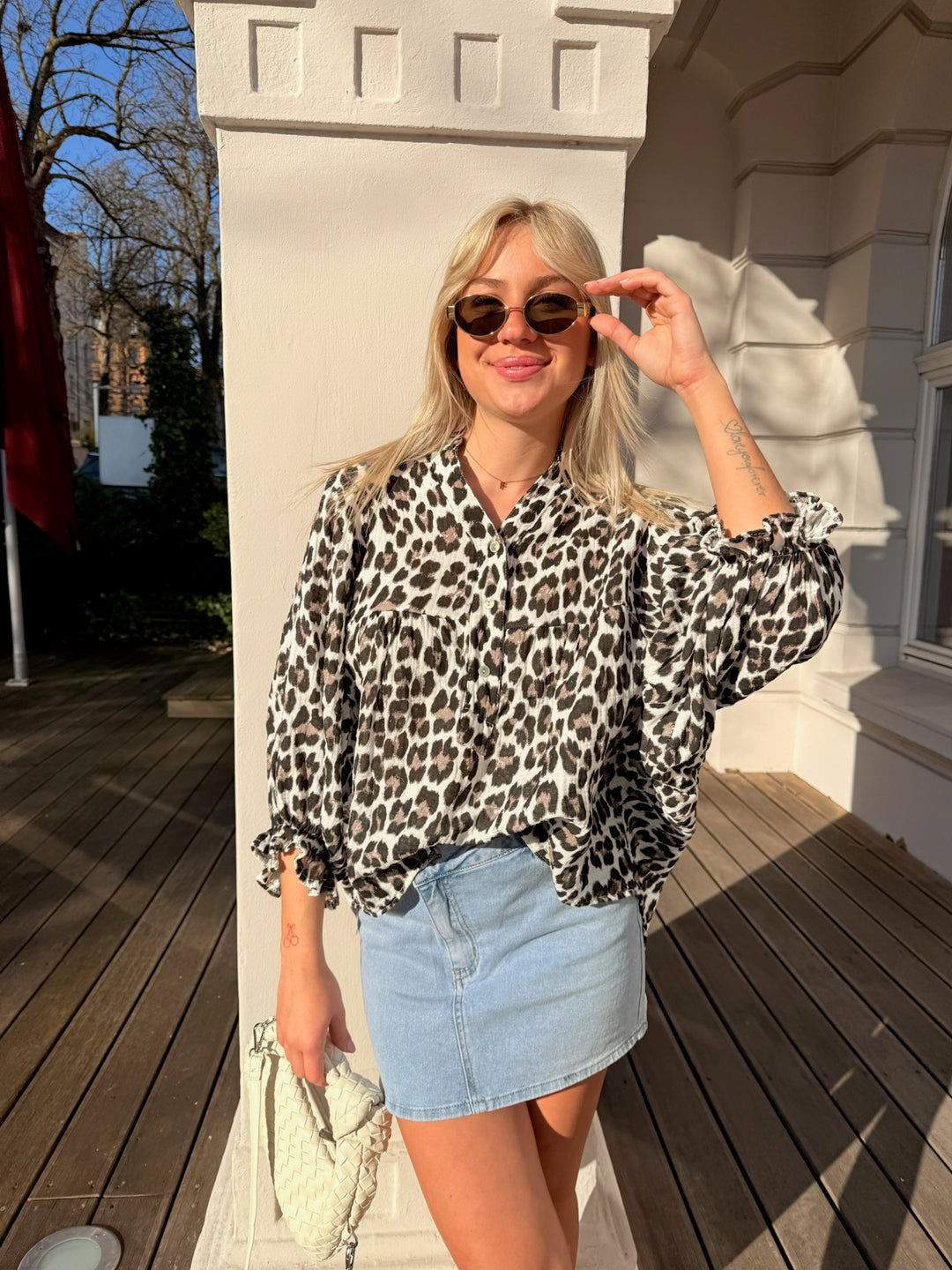 Tunikabluse aus Musselin mit Leoprint Melody