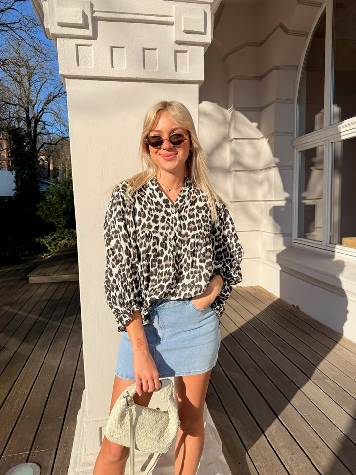 Tunikabluse aus Musselin mit Leoprint Melody