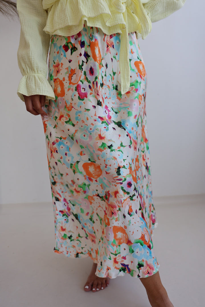 Satinrock mit Flowerprint Kalea
