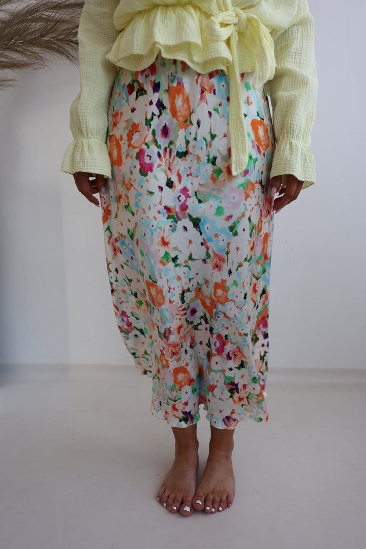 Satinrock mit Flowerprint Kalea