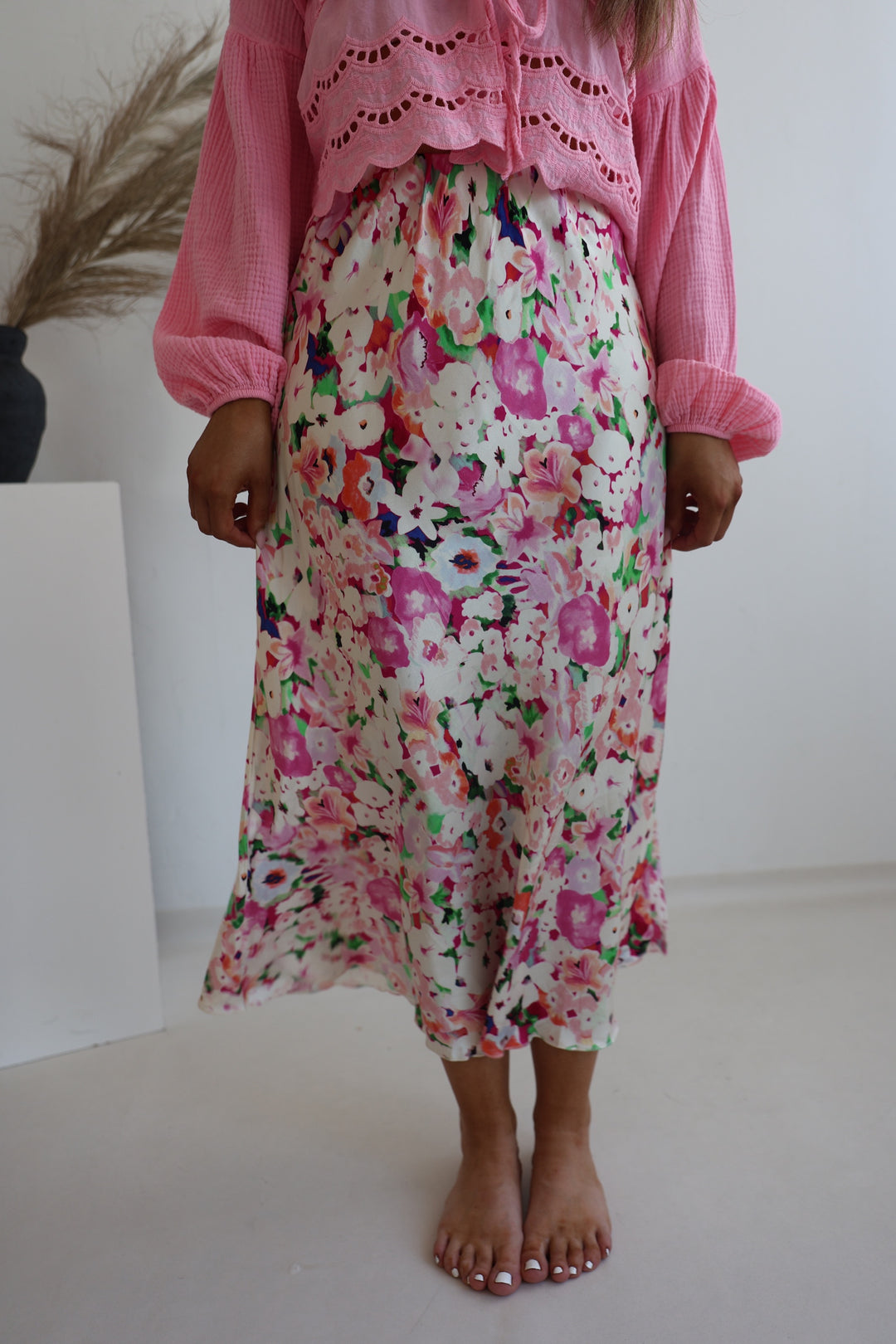Satinrock mit Flowerprint Kalea