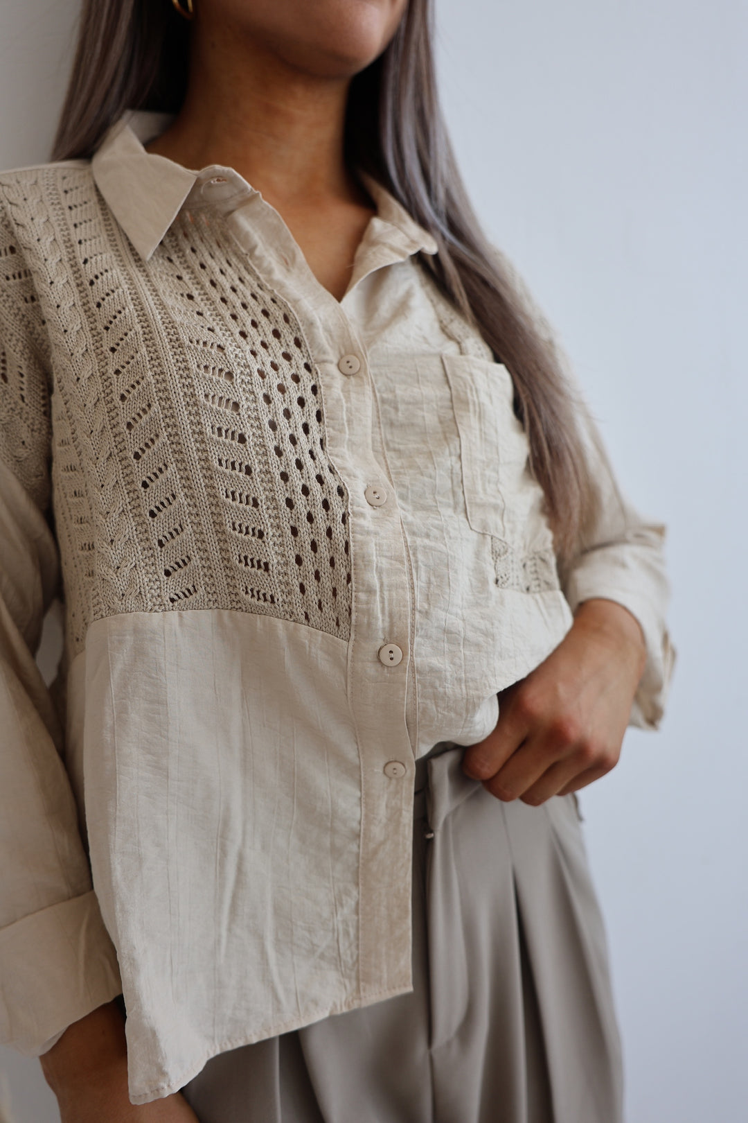 Lockere Bluse mit Häkeldetails Mirella