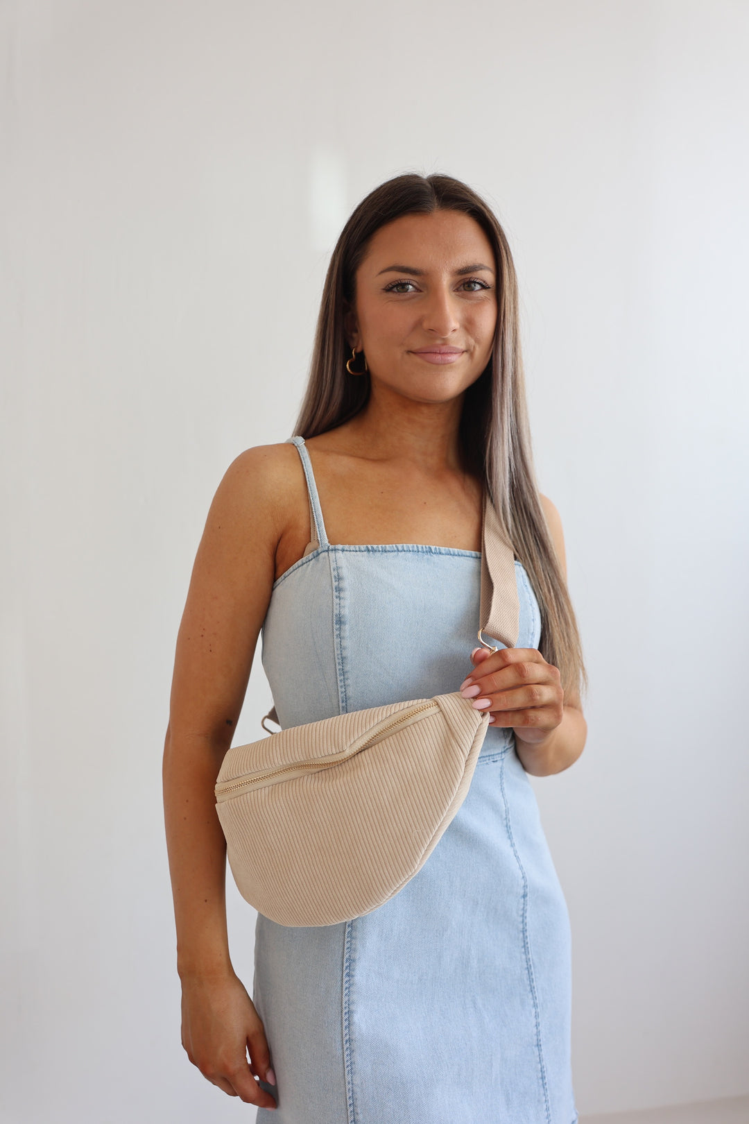 Crossbody Bag in Cord-Optik