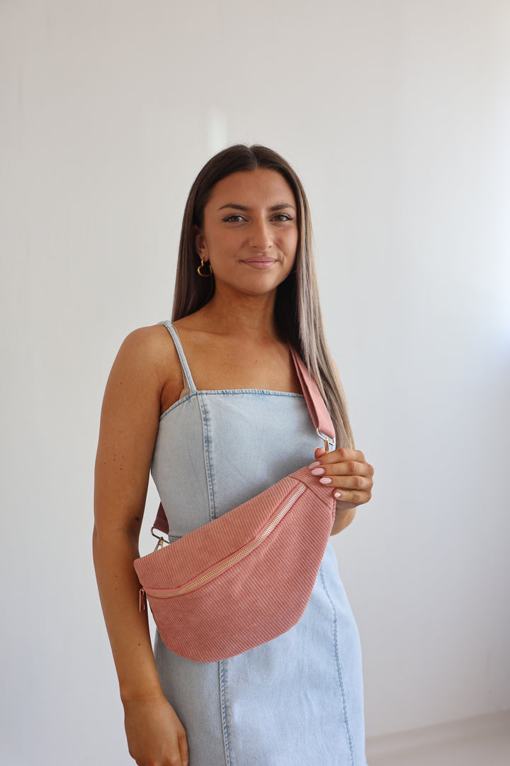 Crossbody Bag in Cord-Optik