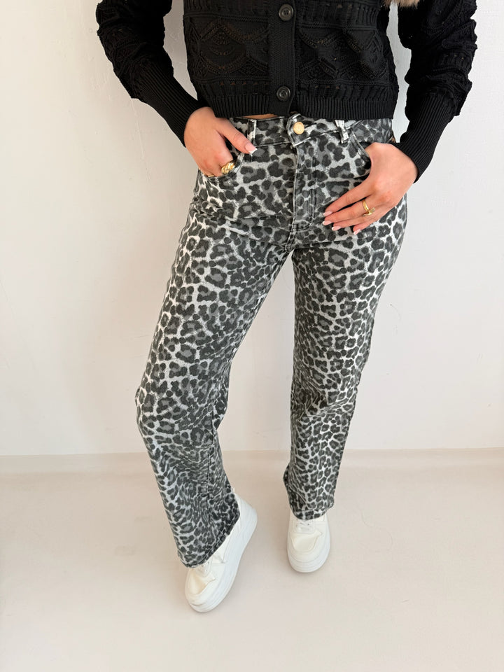 Schwarze Straight Fit Jeans mit Leoprint