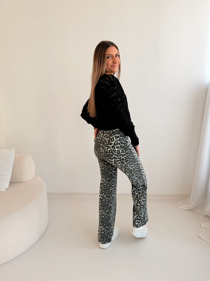 Schwarze Straight Fit Jeans mit Leoprint