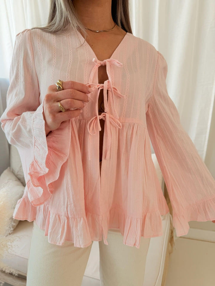 Bluse zum Binden mit Volant Jana