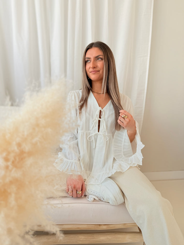 Bluse zum Binden mit Volant Jana