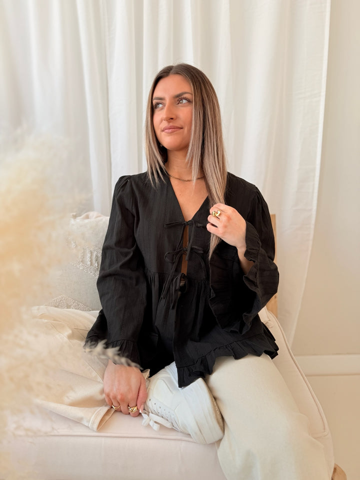 Bluse zum Binden mit Volant Jana