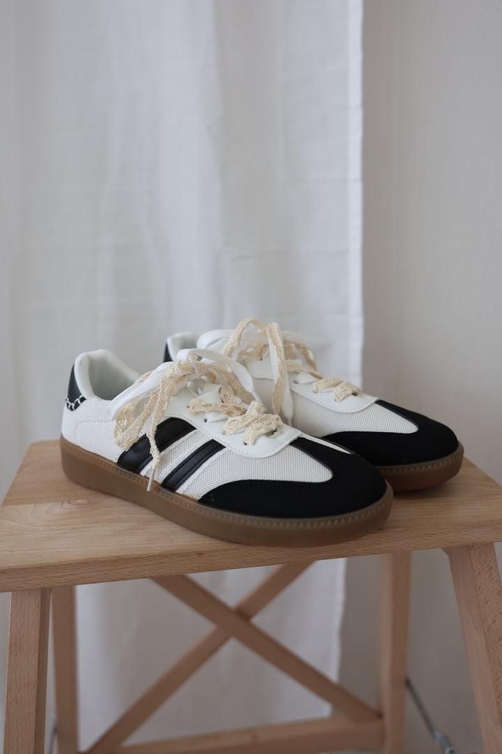 Sneaker Sunny Walks