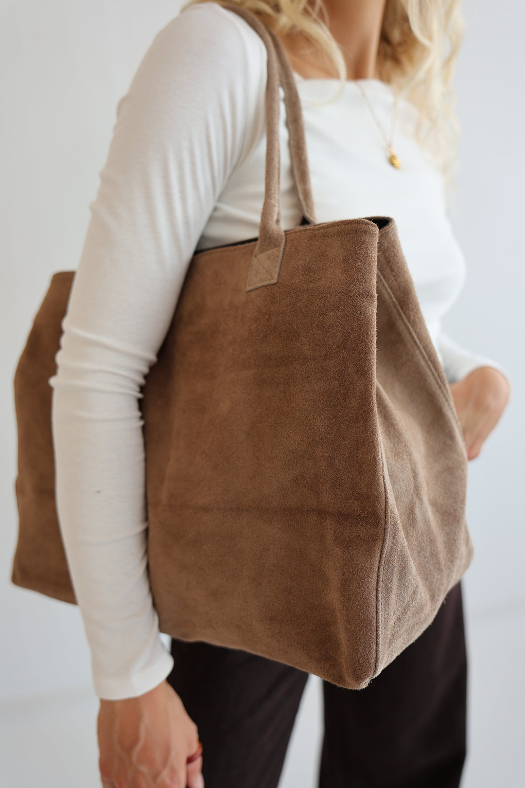 Shopper aus Wildleder Kamina