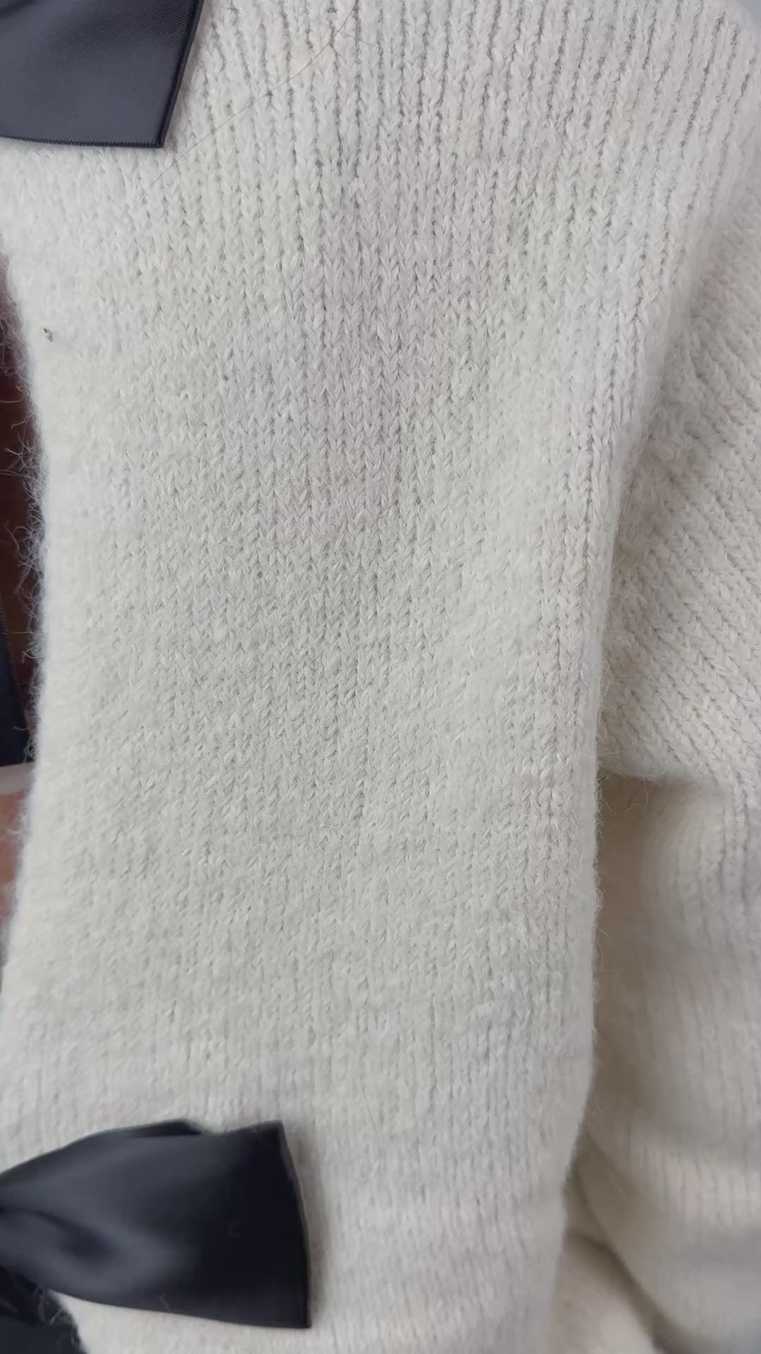 Pullover Backside Bows